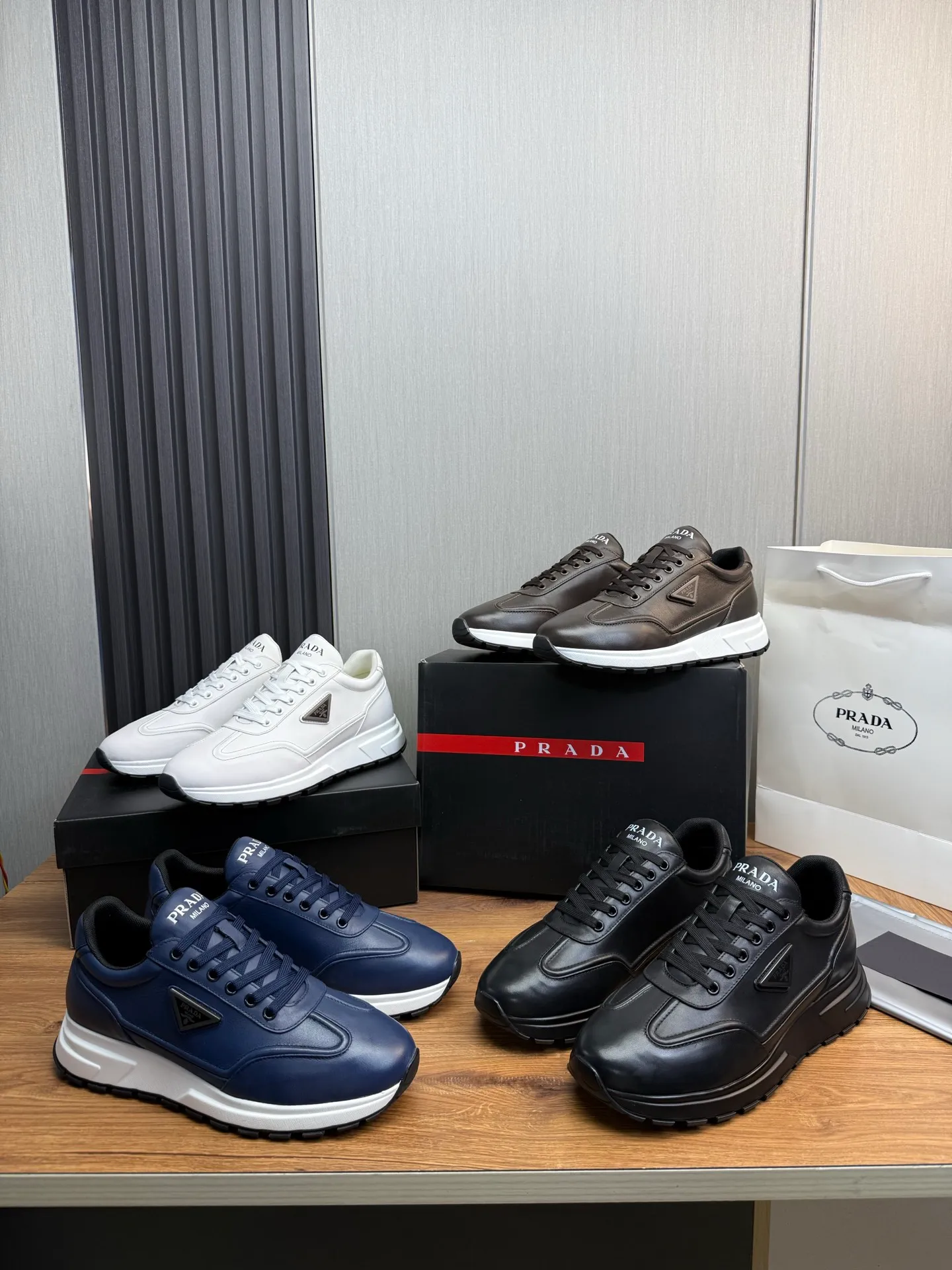 Factory price 640💰 [PRADA] Popular items in men's shoe counters, synchronized with the official website, 1 high-quality shipment ✔️Original cowhide + cowhide lining, 1🆚1 replica, original sole, 38-45 (45 customized, non-refundable)